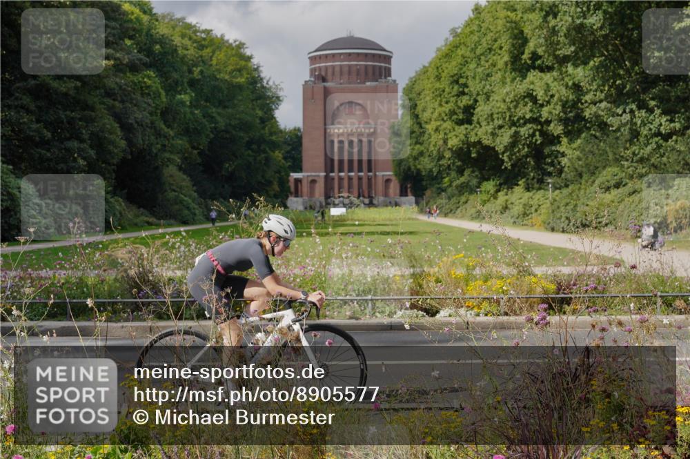 14.09.2025 - Stadtparktriathlon Michael Burmester http://msf.ph/oto/8905577 14.09.2025 12:28:55 Radfahren 1151, 1213, 1264, 1315 meine-sportfotos.de