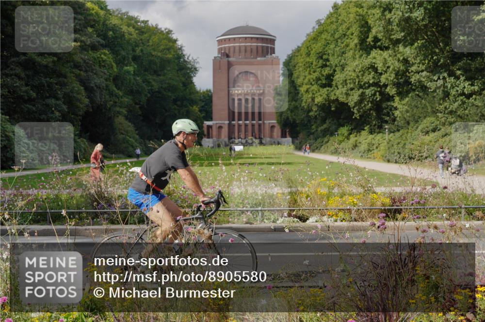 14.09.2025 - Stadtparktriathlon Michael Burmester http://msf.ph/oto/8905580 14.09.2025 12:29:04 Radfahren 1142, 1157, 1219, 1257, 1293, 1315, 1319 meine-sportfotos.de