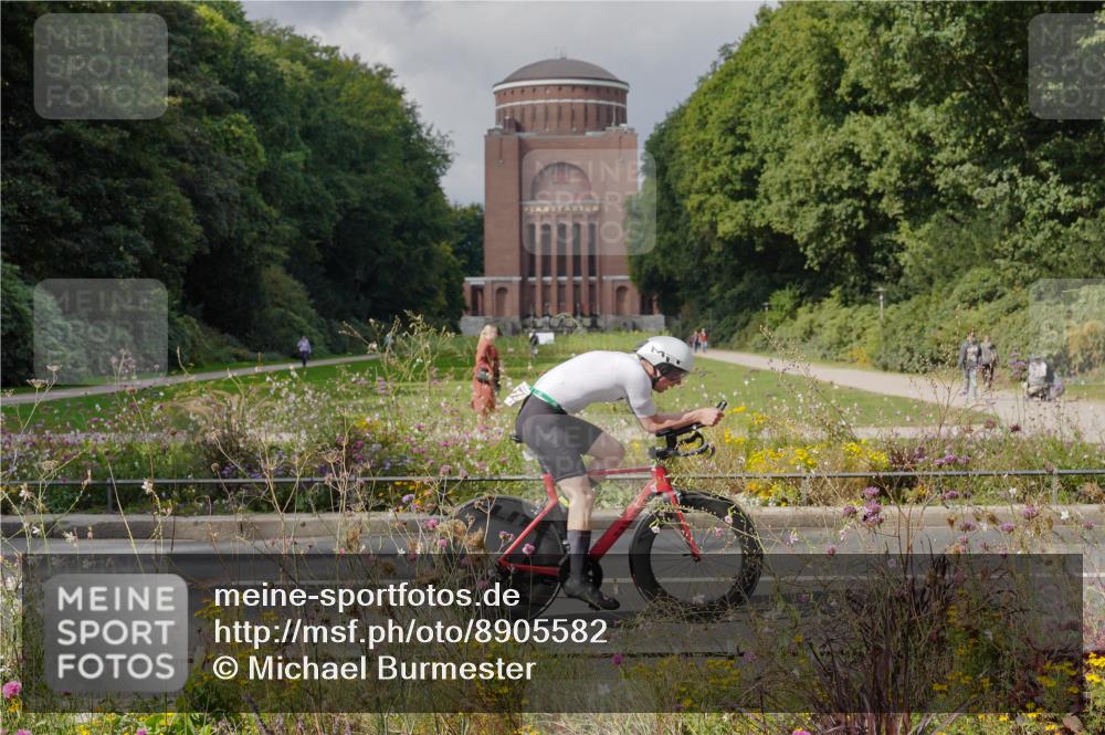 14.09.2025 - Stadtparktriathlon Michael Burmester http://msf.ph/oto/8905582 14.09.2025 12:29:07 Radfahren 1142, 1157, 1219, 1257, 1292, 1293, 1319 meine-sportfotos.de
