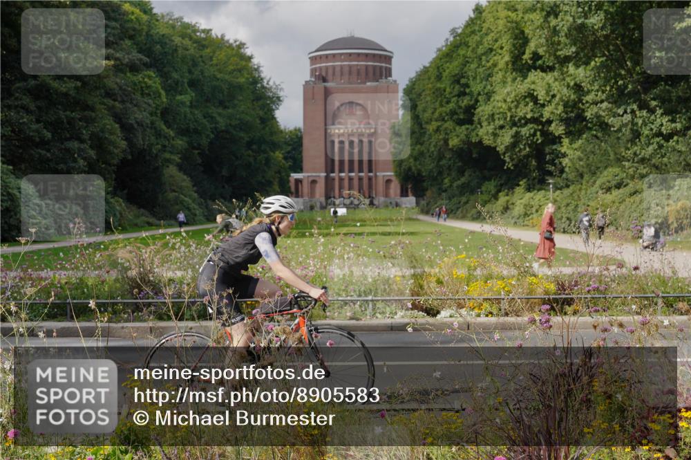 14.09.2025 - Stadtparktriathlon Michael Burmester http://msf.ph/oto/8905583 14.09.2025 12:29:10 Radfahren 1142, 1157, 1219, 1257, 1292, 1293, 1319 meine-sportfotos.de