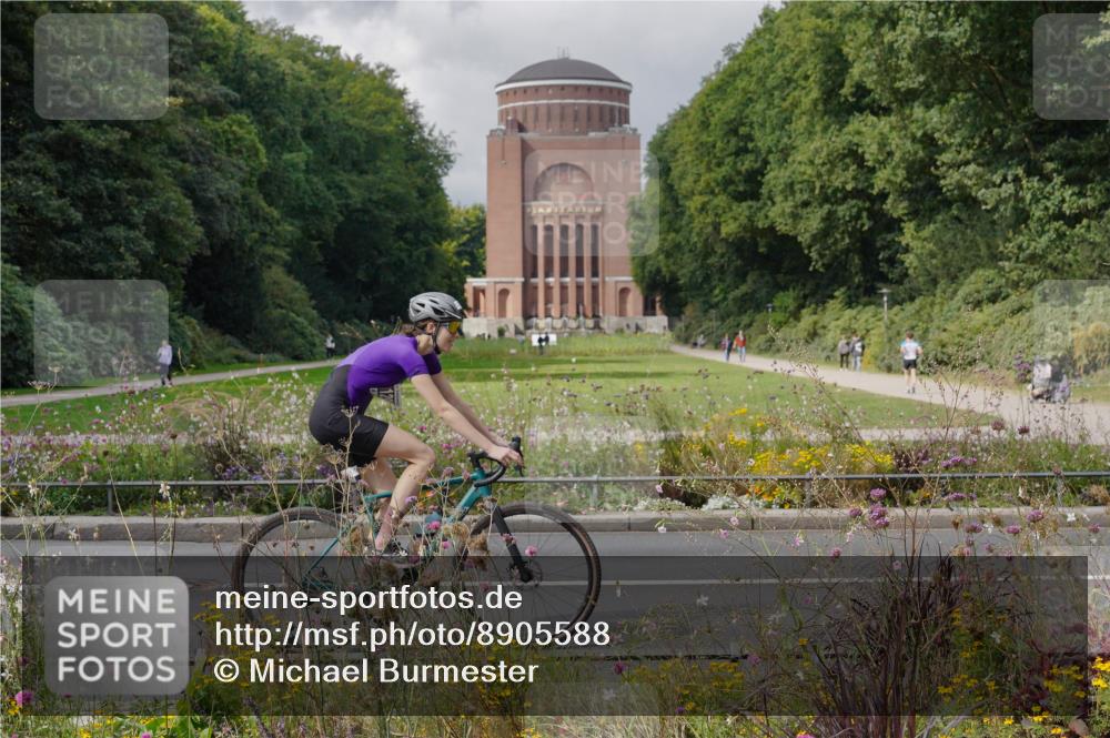 14.09.2025 - Stadtparktriathlon Michael Burmester http://msf.ph/oto/8905588 14.09.2025 12:29:27 Radfahren 1197, 1291 meine-sportfotos.de