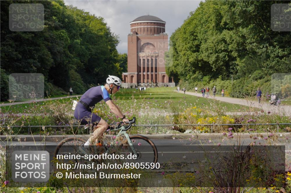 14.09.2025 - Stadtparktriathlon Michael Burmester http://msf.ph/oto/8905590 14.09.2025 12:29:46 Radfahren 1134, 1204, 1258, 1298, 1311 meine-sportfotos.de