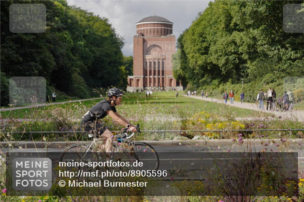 14.09.2025 - Stadtparktriathlon Michael Burmester http://msf.ph/oto/8905596 14.09.2025 12:29:58 Radfahren 1134, 1159, 1180, 1183, 1241, 1316 meine-sportfotos.de