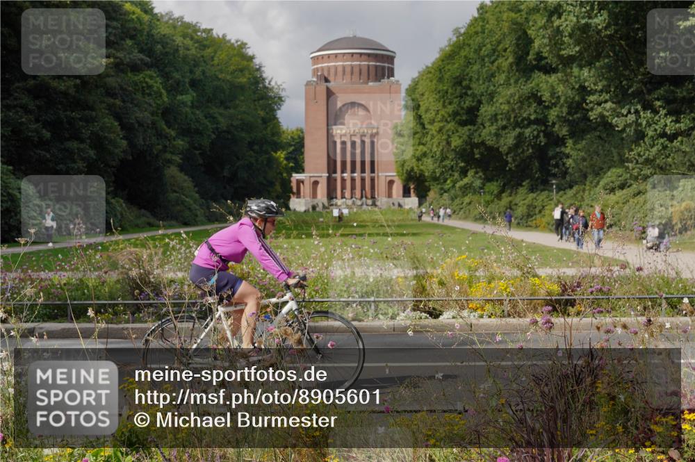 14.09.2025 - Stadtparktriathlon Michael Burmester http://msf.ph/oto/8905601 14.09.2025 12:30:12 Radfahren 1184, 1192, 1248, 1273, 1308 meine-sportfotos.de