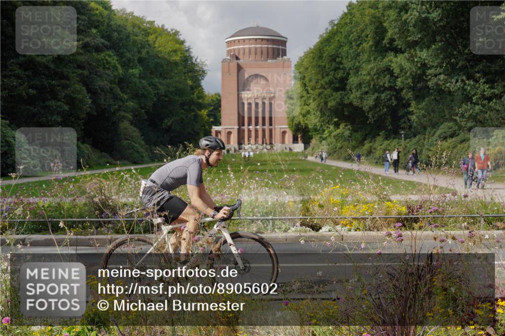 14.09.2025 - Stadtparktriathlon Michael Burmester http://msf.ph/oto/8905602 14.09.2025 12:30:20 Radfahren 1145, 1184 meine-sportfotos.de