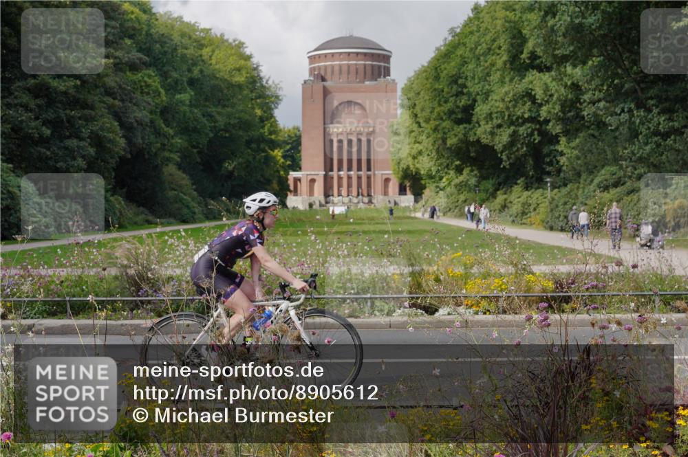 14.09.2025 - Stadtparktriathlon Michael Burmester http://msf.ph/oto/8905612 14.09.2025 12:30:55 Radfahren 1237, 1251, 1263, 1278, 1288, 1295, 1321 meine-sportfotos.de
