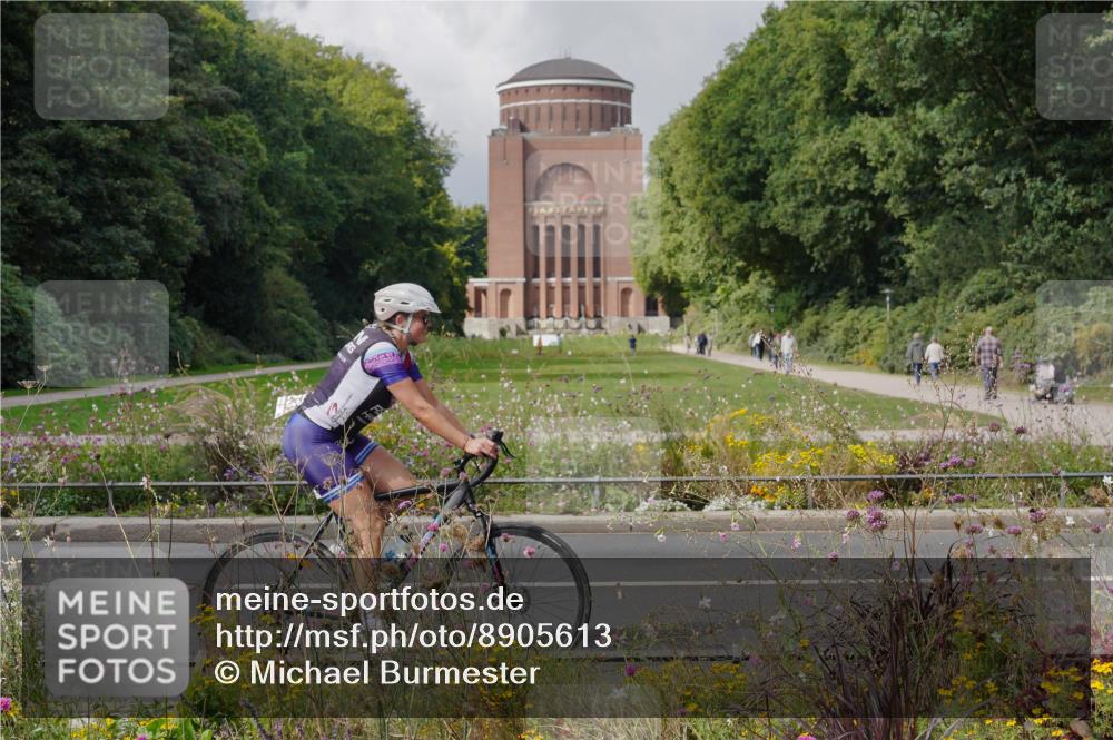 14.09.2025 - Stadtparktriathlon Michael Burmester http://msf.ph/oto/8905613 14.09.2025 12:30:56 Radfahren 1237, 1251, 1263, 1278, 1288, 1295, 1321 meine-sportfotos.de