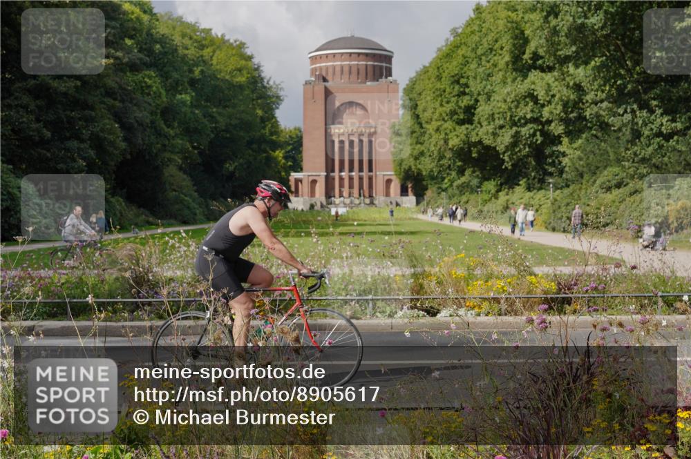 14.09.2025 - Stadtparktriathlon Michael Burmester http://msf.ph/oto/8905617 14.09.2025 12:31:11 Radfahren 1214, 1277 meine-sportfotos.de