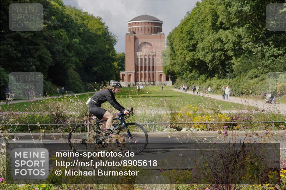 14.09.2025 - Stadtparktriathlon Michael Burmester http://msf.ph/oto/8905618 14.09.2025 12:31:20 Radfahren 1254, 1289, 1294 meine-sportfotos.de