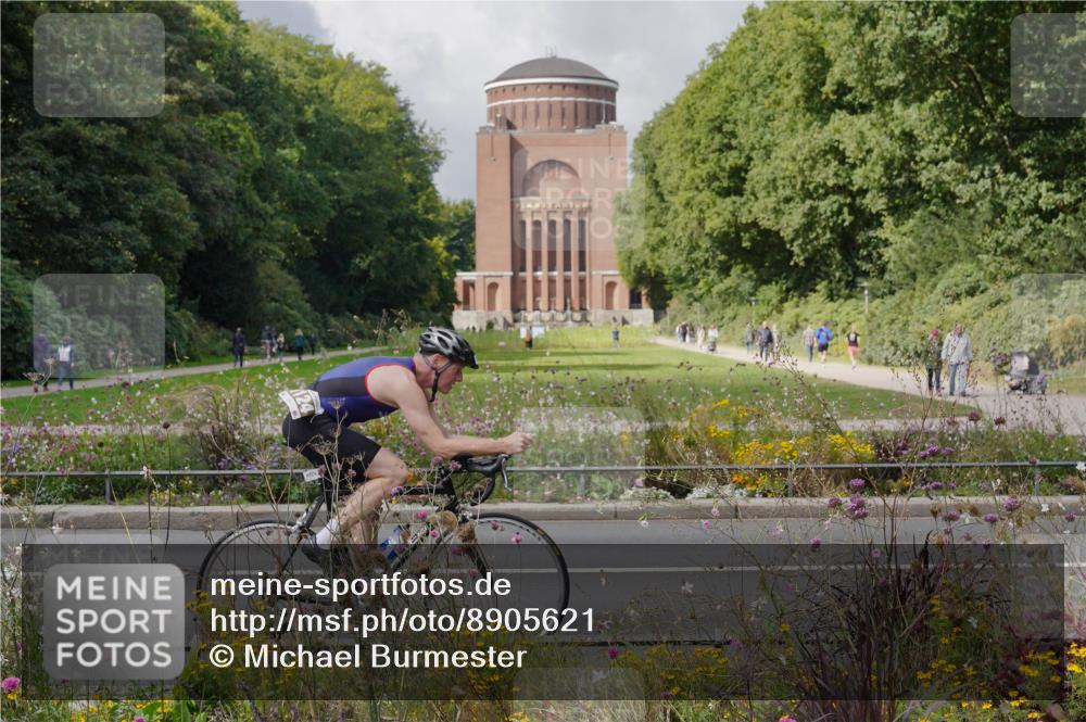 14.09.2025 - Stadtparktriathlon Michael Burmester http://msf.ph/oto/8905621 14.09.2025 12:31:32 Radfahren 1124, 1279 meine-sportfotos.de