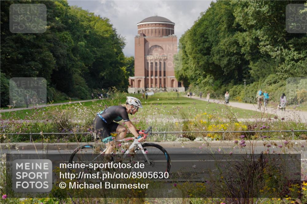 14.09.2025 - Stadtparktriathlon Michael Burmester http://msf.ph/oto/8905630 14.09.2025 12:32:17 Radfahren 1268, 1272, 1317 meine-sportfotos.de