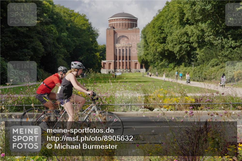 14.09.2025 - Stadtparktriathlon Michael Burmester http://msf.ph/oto/8905632 14.09.2025 12:32:27 Radfahren 1153, 1158, 1236, 1239, 1261, 1272, 1285 meine-sportfotos.de