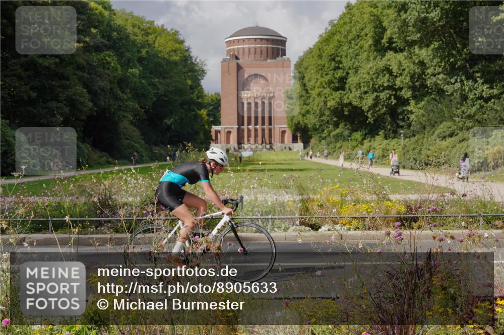 14.09.2025 - Stadtparktriathlon Michael Burmester http://msf.ph/oto/8905633 14.09.2025 12:32:28 Radfahren 1153, 1158, 1236, 1239, 1261, 1272, 1285 meine-sportfotos.de
