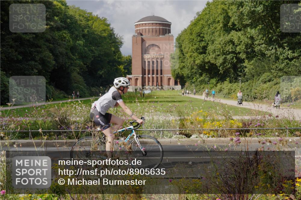 14.09.2025 - Stadtparktriathlon Michael Burmester http://msf.ph/oto/8905635 14.09.2025 12:32:31 Radfahren 1153, 1158, 1236, 1239, 1261, 1285 meine-sportfotos.de