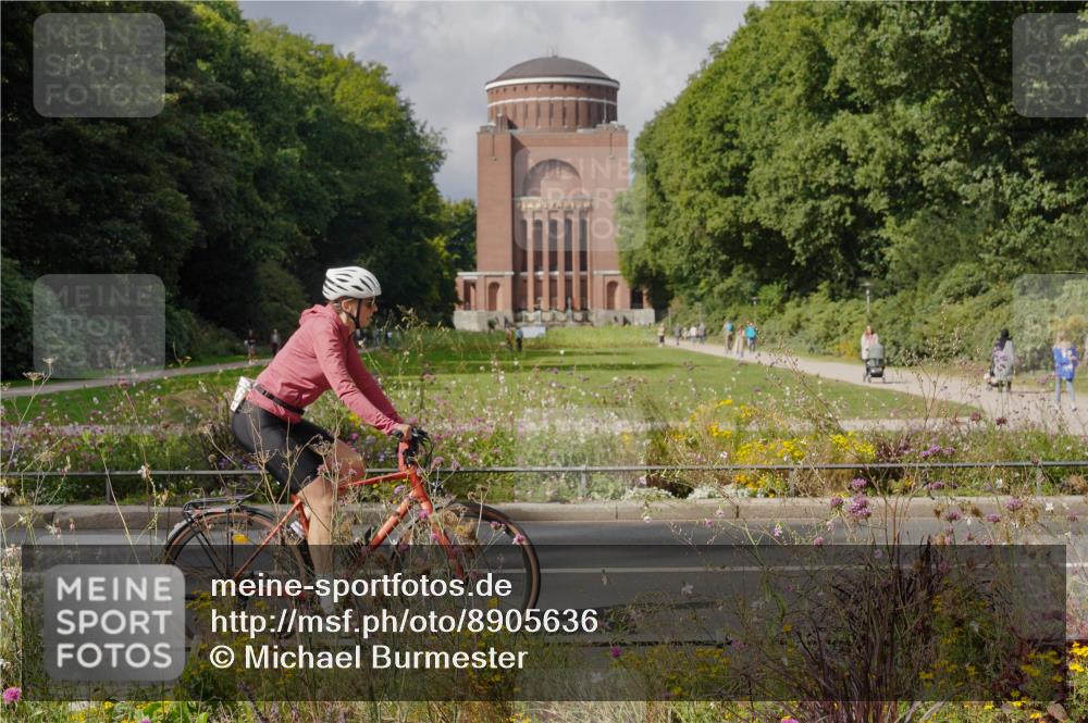 14.09.2025 - Stadtparktriathlon Michael Burmester http://msf.ph/oto/8905636 14.09.2025 12:32:33 Radfahren 1153, 1158, 1236, 1239, 1261, 1285, 1309 meine-sportfotos.de