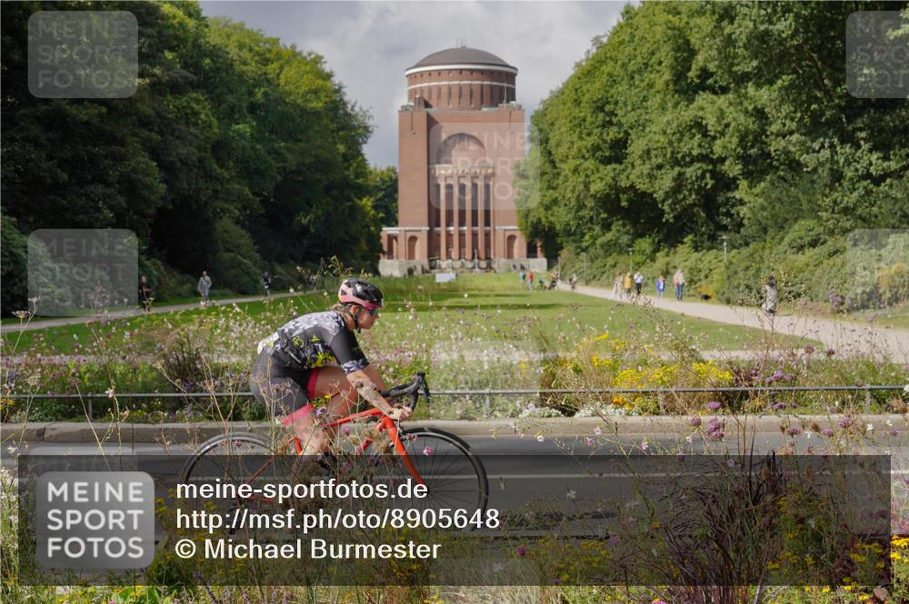 14.09.2025 - Stadtparktriathlon Michael Burmester http://msf.ph/oto/8905648 14.09.2025 12:33:14 Radfahren 1148, 1150, 1156, 1224, 1245, 1247, 1255, 1287 meine-sportfotos.de