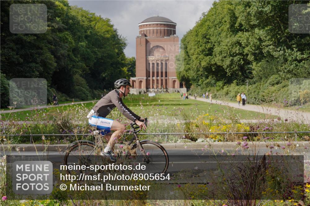 14.09.2025 - Stadtparktriathlon Michael Burmester http://msf.ph/oto/8905654 14.09.2025 12:33:45 Radfahren 1182, 1187, 1246, 1276 meine-sportfotos.de