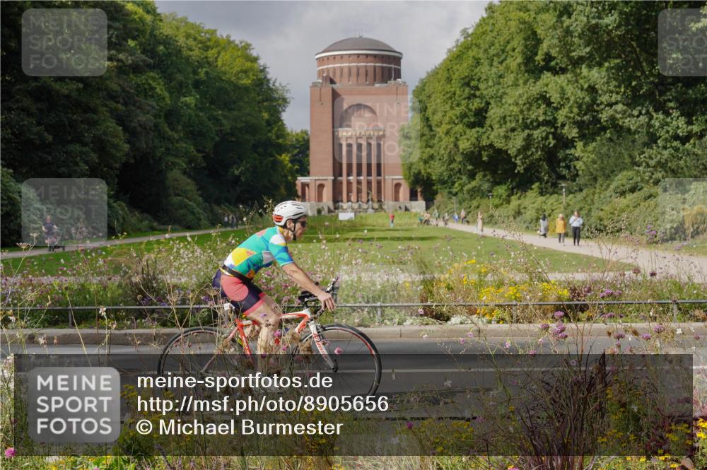 14.09.2025 - Stadtparktriathlon Michael Burmester http://msf.ph/oto/8905656 14.09.2025 12:33:51 Radfahren 1182, 1187, 1246, 1260, 1276, 1297, 1304 meine-sportfotos.de
