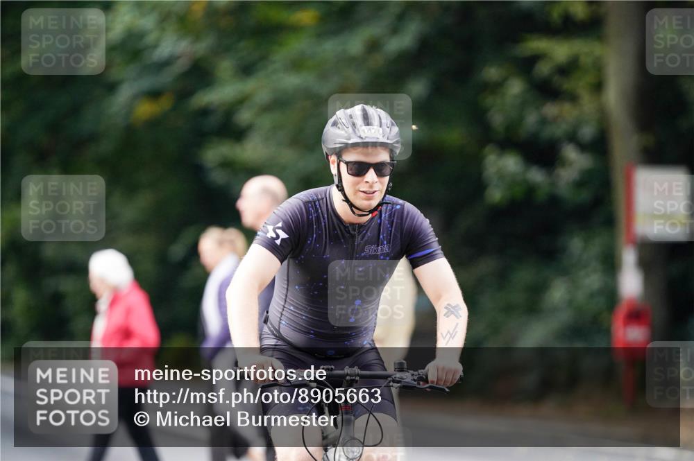 14.09.2025 - Stadtparktriathlon Michael Burmester http://msf.ph/oto/8905663 14.09.2025 13:10:52 Radfahren 1476, 1493 meine-sportfotos.de