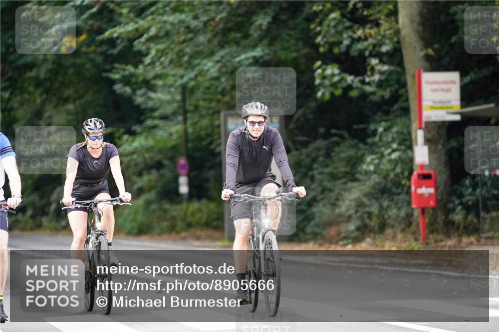 14.09.2025 - Stadtparktriathlon Michael Burmester http://msf.ph/oto/8905666 14.09.2025 13:11:23 Radfahren 1374, 1389, 1463, 1475, 1497, 1551 meine-sportfotos.de