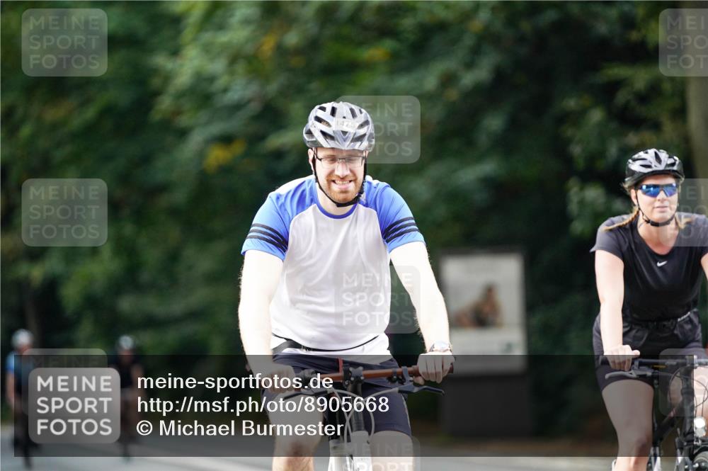 14.09.2025 - Stadtparktriathlon Michael Burmester http://msf.ph/oto/8905668 14.09.2025 13:11:25 Radfahren 1374, 1389, 1463, 1473, 1475, 1497, 1551 meine-sportfotos.de