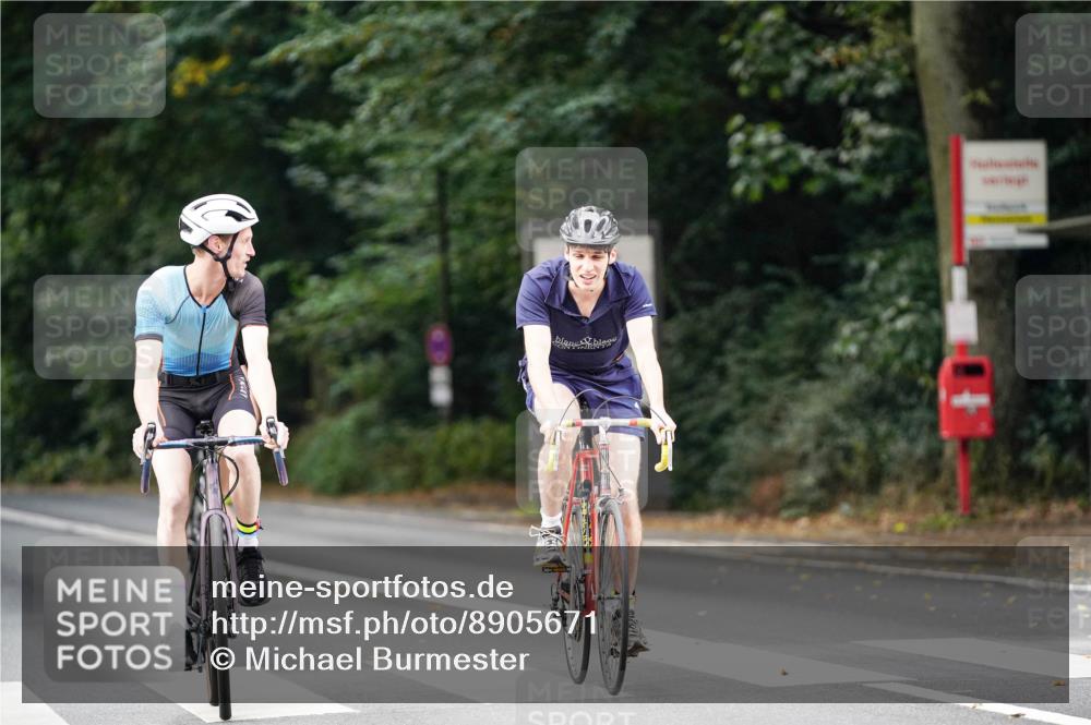14.09.2025 - Stadtparktriathlon Michael Burmester http://msf.ph/oto/8905671 14.09.2025 13:11:29 Radfahren 1374, 1389, 1397, 1434, 1463, 1473, 1475, 1497, 1551 meine-sportfotos.de