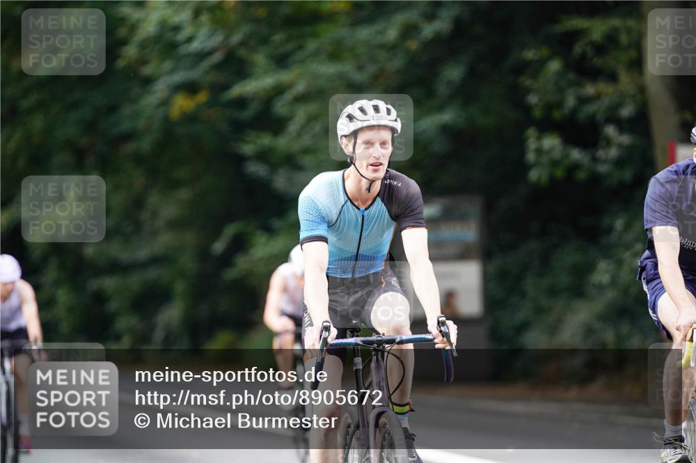14.09.2025 - Stadtparktriathlon Michael Burmester http://msf.ph/oto/8905672 14.09.2025 13:11:30 Radfahren 1374, 1389, 1397, 1434, 1463, 1473, 1475, 1497, 1551 meine-sportfotos.de