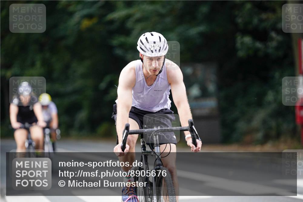 14.09.2025 - Stadtparktriathlon Michael Burmester http://msf.ph/oto/8905676 14.09.2025 13:11:32 Radfahren 1374, 1389, 1397, 1434, 1463, 1473, 1475, 1551 meine-sportfotos.de