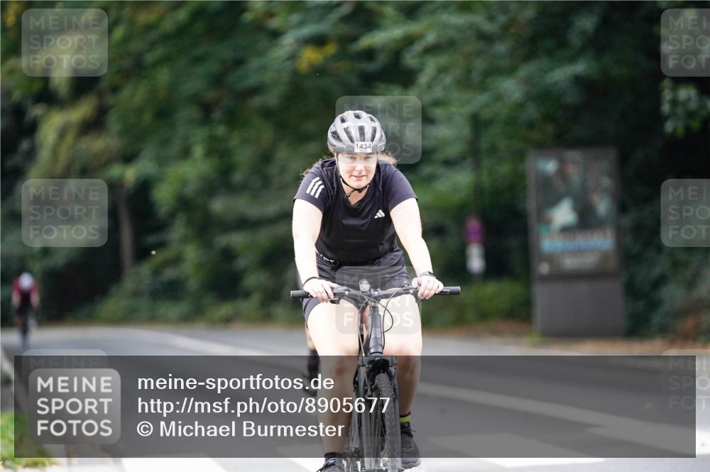 14.09.2025 - Stadtparktriathlon Michael Burmester http://msf.ph/oto/8905677 14.09.2025 13:11:34 Radfahren 1374, 1389, 1397, 1434, 1473, 1551 meine-sportfotos.de