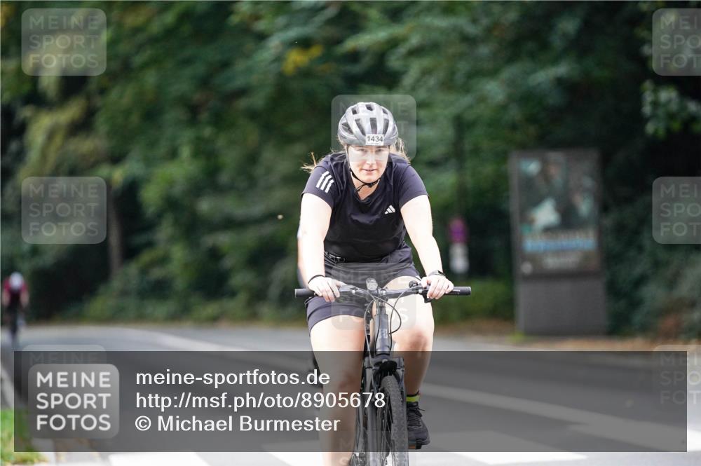 14.09.2025 - Stadtparktriathlon Michael Burmester http://msf.ph/oto/8905678 14.09.2025 13:11:34 Radfahren 1374, 1389, 1397, 1434, 1473, 1551 meine-sportfotos.de