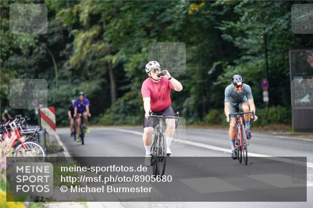 14.09.2025 - Stadtparktriathlon Michael Burmester http://msf.ph/oto/8905680 14.09.2025 13:11:44 Radfahren 1376, 1483, 1521 meine-sportfotos.de
