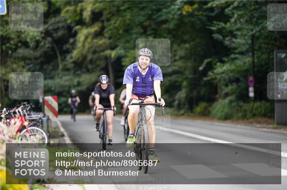 14.09.2025 - Stadtparktriathlon Michael Burmester http://msf.ph/oto/8905687 14.09.2025 13:11:49 Radfahren 1376, 1435, 1437, 1483, 1521 meine-sportfotos.de