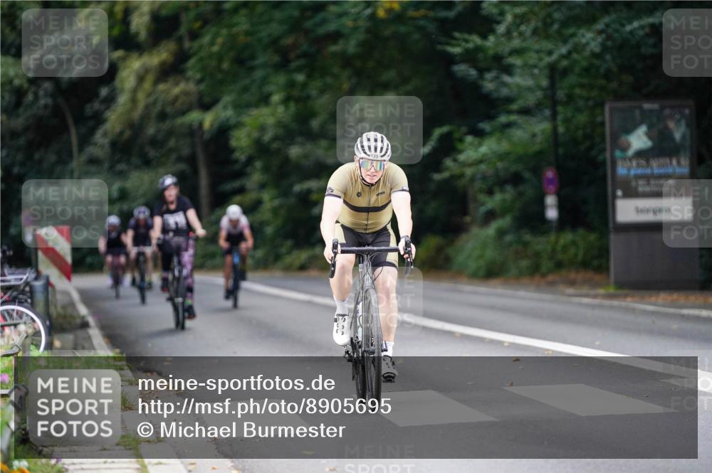 14.09.2025 - Stadtparktriathlon Michael Burmester http://msf.ph/oto/8905695 14.09.2025 13:11:58 Radfahren 1357, 1394, 1435, 1437, 1545 meine-sportfotos.de
