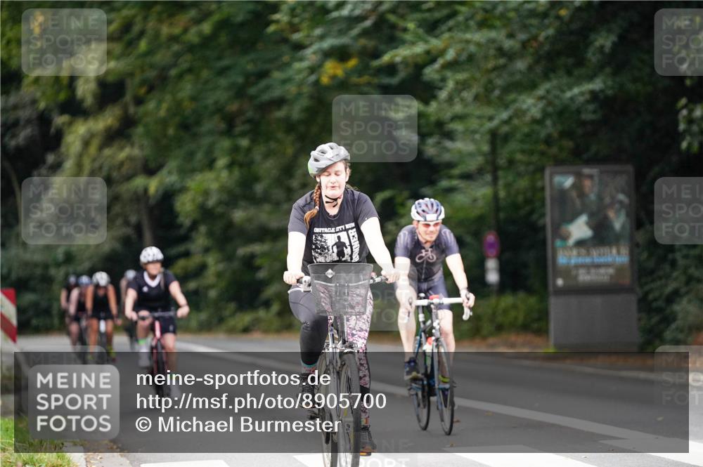 14.09.2025 - Stadtparktriathlon Michael Burmester http://msf.ph/oto/8905700 14.09.2025 13:12:03 Radfahren 1275, 1326, 1357, 1394, 1465, 1472, 1545 meine-sportfotos.de