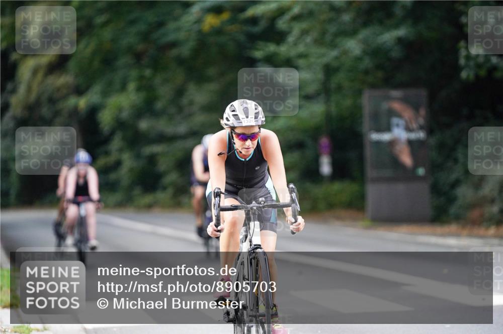 14.09.2025 - Stadtparktriathlon Michael Burmester http://msf.ph/oto/8905703 14.09.2025 13:12:08 Radfahren 1275, 1326, 1394, 1429, 1465, 1472, 1545, 1558 meine-sportfotos.de