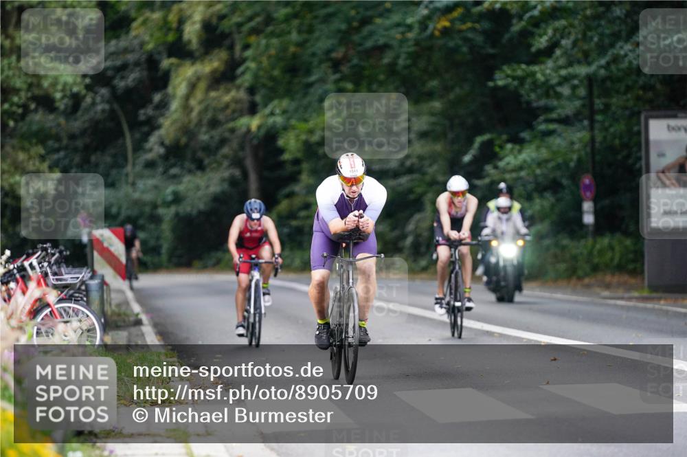 14.09.2025 - Stadtparktriathlon Michael Burmester http://msf.ph/oto/8905709 14.09.2025 13:12:20 Radfahren 1429, 1511, 1537, 1543 meine-sportfotos.de