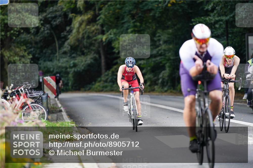 14.09.2025 - Stadtparktriathlon Michael Burmester http://msf.ph/oto/8905712 14.09.2025 13:12:21 Radfahren 1511, 1537, 1543 meine-sportfotos.de