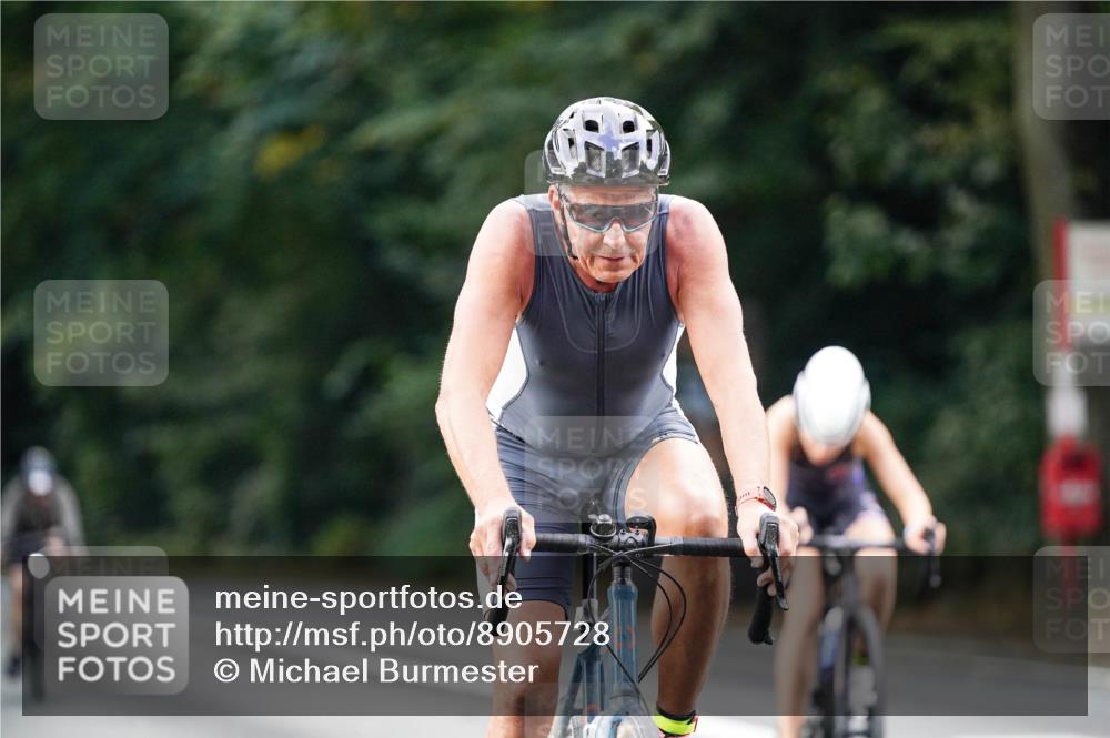 14.09.2025 - Stadtparktriathlon Michael Burmester http://msf.ph/oto/8905728 14.09.2025 13:13:05 Radfahren 1324, 1350, 1490, 1513, 1526 meine-sportfotos.de