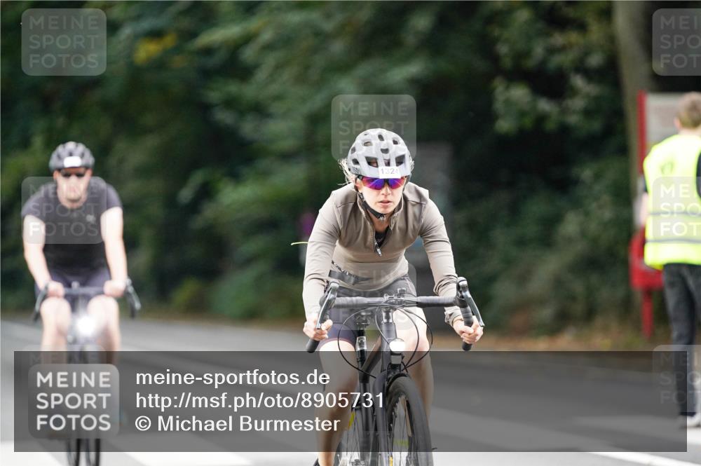 14.09.2025 - Stadtparktriathlon Michael Burmester http://msf.ph/oto/8905731 14.09.2025 13:13:08 Radfahren 1324, 1350, 1490, 1513, 1526 meine-sportfotos.de