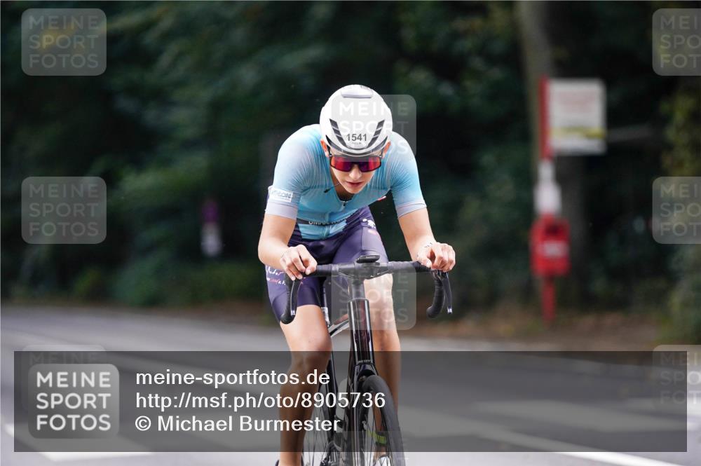 14.09.2025 - Stadtparktriathlon Michael Burmester http://msf.ph/oto/8905736 14.09.2025 13:13:29 Radfahren 1323, 1541 meine-sportfotos.de