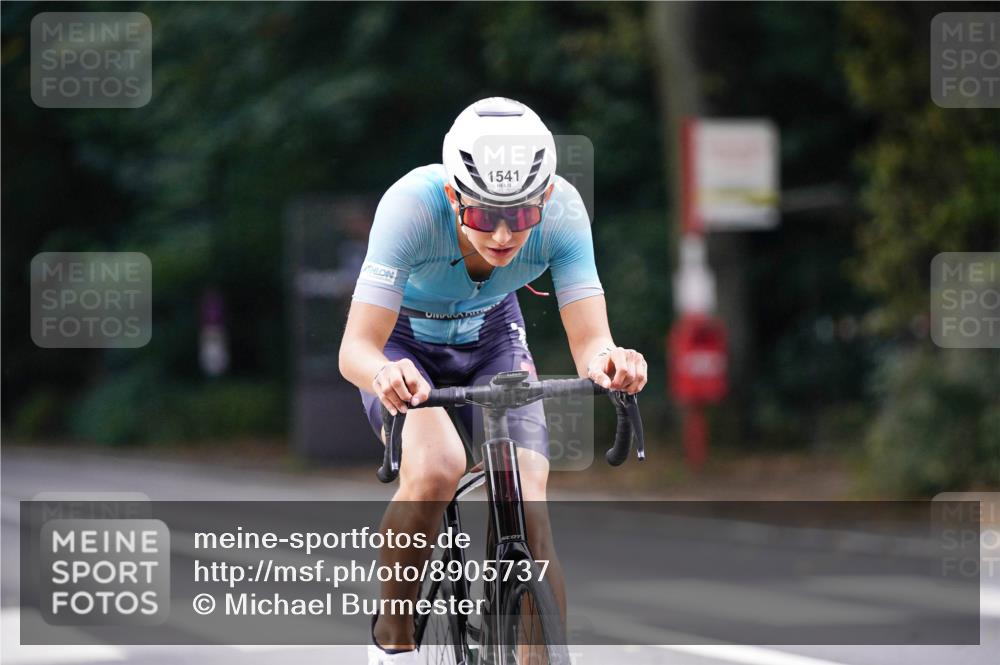 14.09.2025 - Stadtparktriathlon Michael Burmester http://msf.ph/oto/8905737 14.09.2025 13:13:29 Radfahren 1323, 1541 meine-sportfotos.de