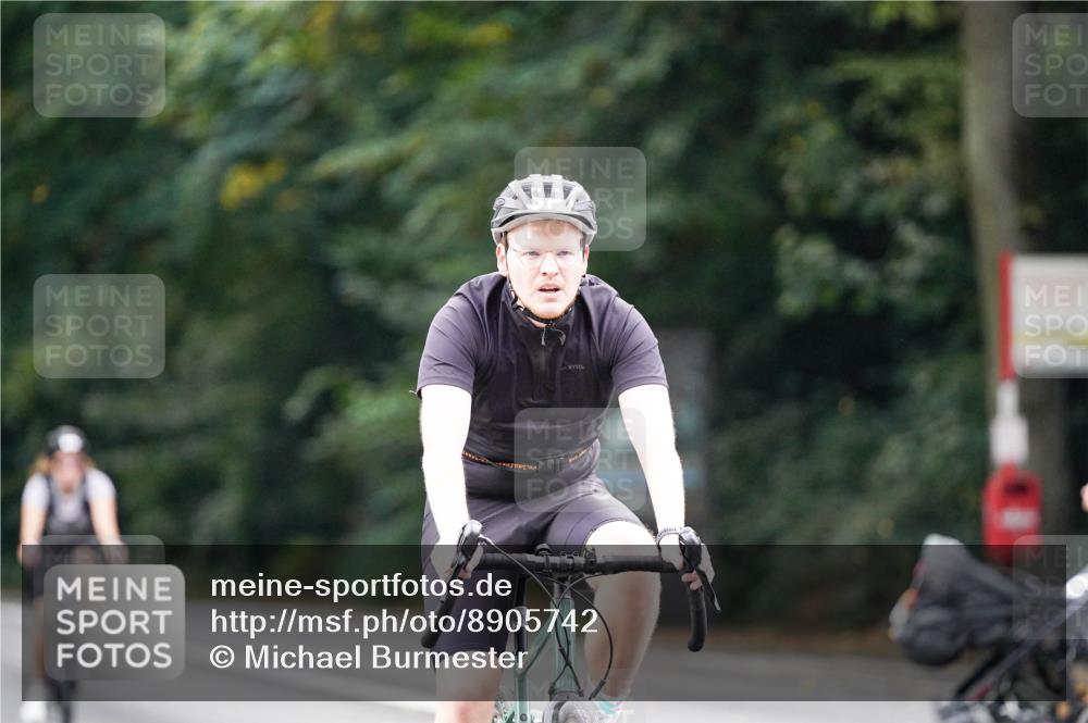 14.09.2025 - Stadtparktriathlon Michael Burmester http://msf.ph/oto/8905742 14.09.2025 13:13:40 Radfahren 1423, 1487, 1505, 1530 meine-sportfotos.de