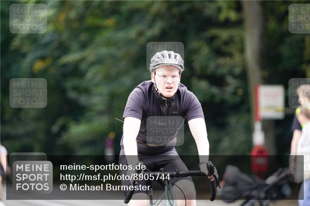 14.09.2025 - Stadtparktriathlon Michael Burmester http://msf.ph/oto/8905744 14.09.2025 13:13:40 Radfahren 1423, 1487, 1505, 1530 meine-sportfotos.de