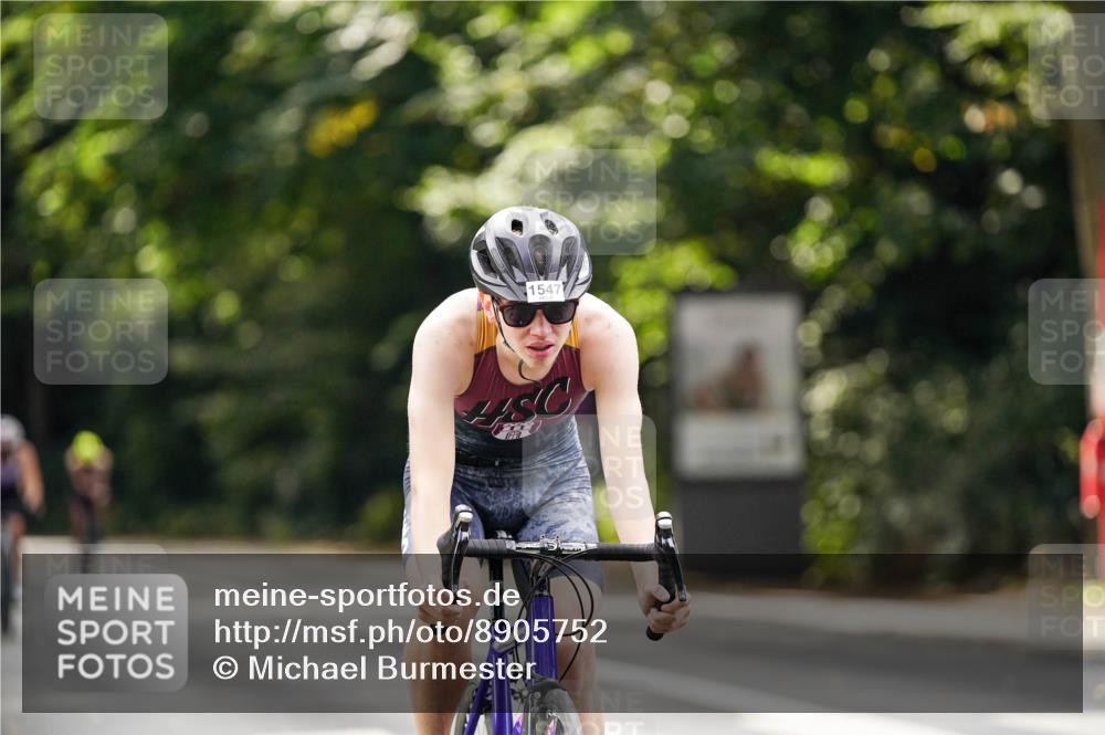 14.09.2025 - Stadtparktriathlon Michael Burmester http://msf.ph/oto/8905752 14.09.2025 13:14:16 Radfahren 1332, 1452, 1495, 1547, 1552 meine-sportfotos.de