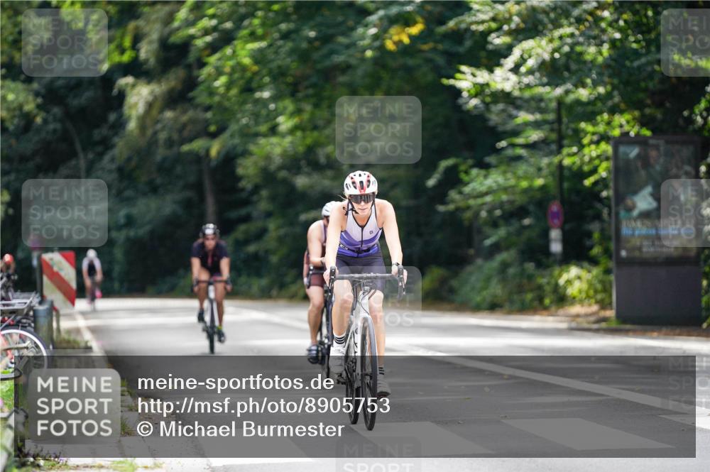 14.09.2025 - Stadtparktriathlon Michael Burmester http://msf.ph/oto/8905753 14.09.2025 13:14:19 Radfahren 1332, 1452, 1495, 1547, 1552 meine-sportfotos.de
