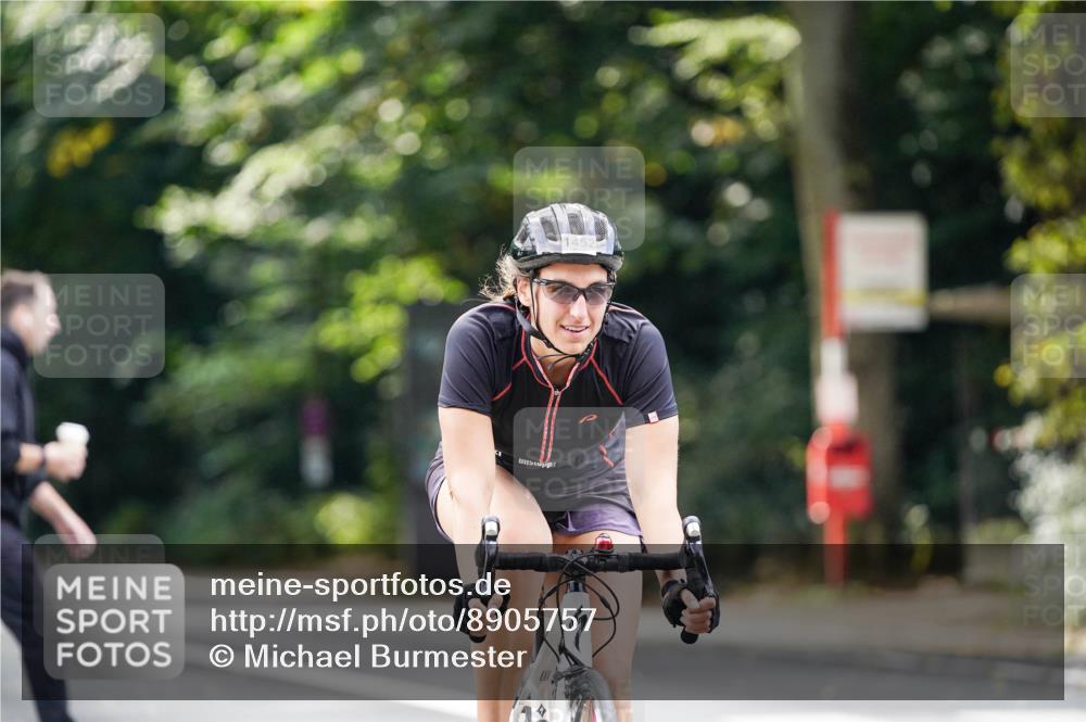 14.09.2025 - Stadtparktriathlon Michael Burmester http://msf.ph/oto/8905757 14.09.2025 13:14:23 Radfahren 1332, 1452, 1495, 1504, 1552 meine-sportfotos.de