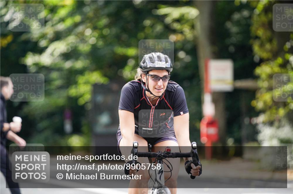 14.09.2025 - Stadtparktriathlon Michael Burmester http://msf.ph/oto/8905758 14.09.2025 13:14:23 Radfahren 1332, 1452, 1495, 1504, 1552 meine-sportfotos.de