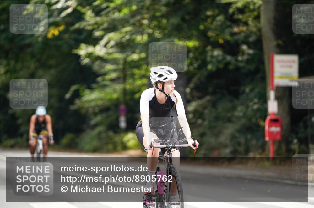 14.09.2025 - Stadtparktriathlon Michael Burmester http://msf.ph/oto/8905762 14.09.2025 13:14:32 Radfahren 1327, 1336, 1504, 1525 meine-sportfotos.de