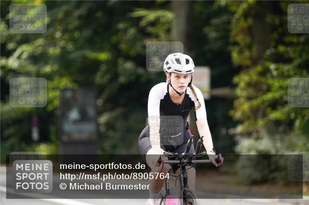 14.09.2025 - Stadtparktriathlon Michael Burmester http://msf.ph/oto/8905764 14.09.2025 13:14:32 Radfahren 1327, 1336, 1504, 1525 meine-sportfotos.de