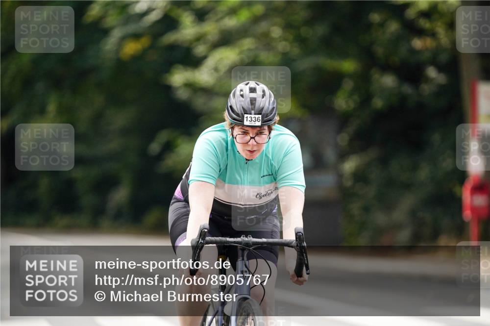 14.09.2025 - Stadtparktriathlon Michael Burmester http://msf.ph/oto/8905767 14.09.2025 13:14:35 Radfahren 1327, 1336, 1430, 1444, 1504, 1525 meine-sportfotos.de